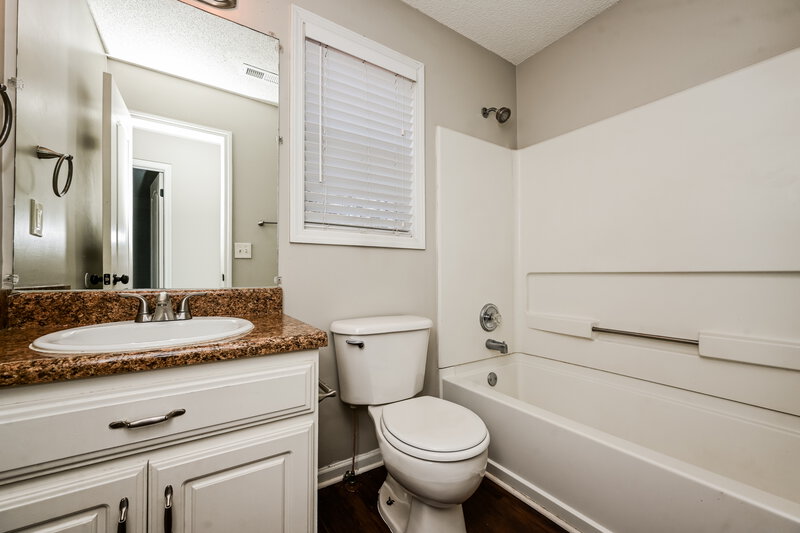 2,275/Mo, 315 Hunters Chase McDonough, GA 30253 Main Bathroom View 2