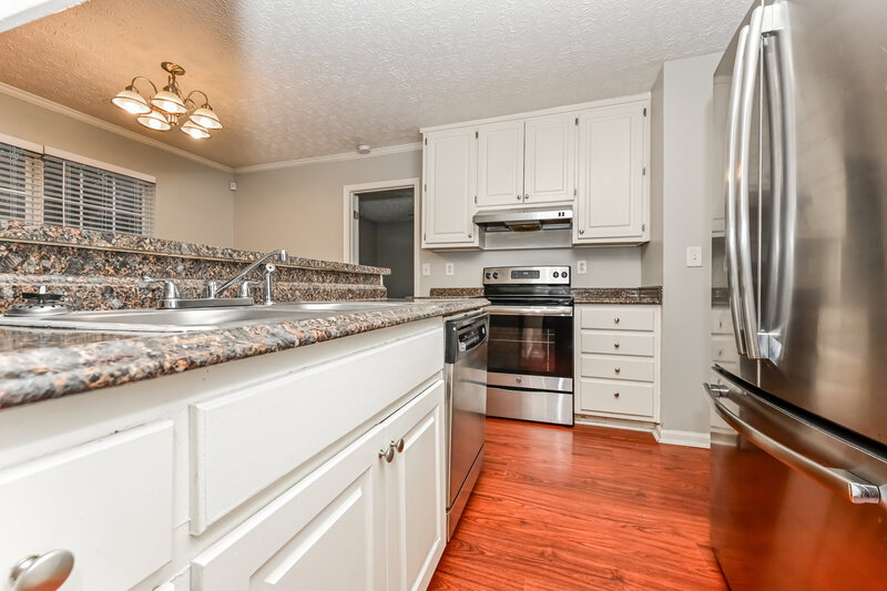 0/Mo, 434 Fairhaven Court Stockbridge, GA 30281 Kitchen View