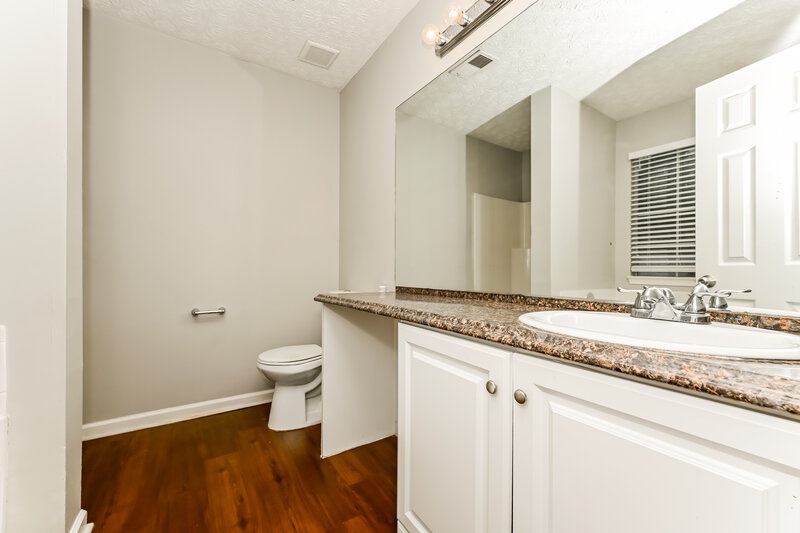 0/Mo, 434 Fairhaven Court Stockbridge, GA 30281 Main Bathroom View
