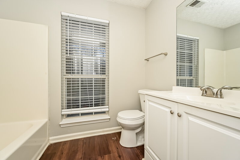 0/Mo, 434 Fairhaven Court Stockbridge, GA 30281 Bathroom View