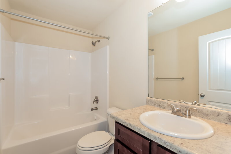2,005/Mo, 1209 Faye Court McDonough, GA 30253 Bathroom View 2