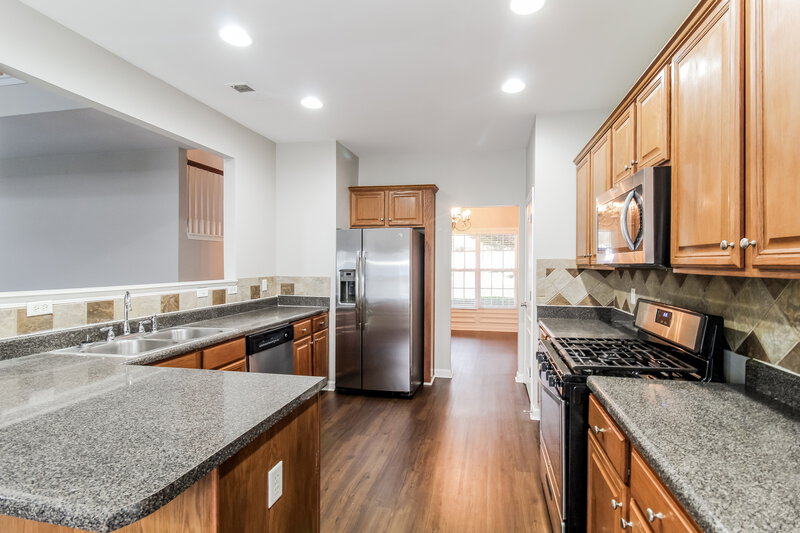2,140/Mo, 207 Lantana Drive Locust Grove, GA 30248 Kitchen View