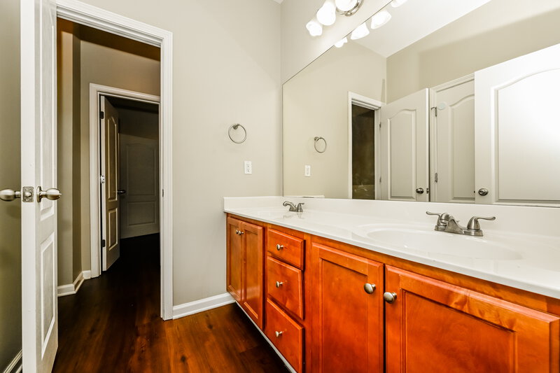 2,355/Mo, 292 Monarch Village Way Stockbridge, GA 30281 Main Bathroom View