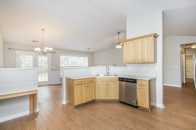 1,880/Mo, 172 Lantana Drive Locust Grove, GA 30248 Kitchen View