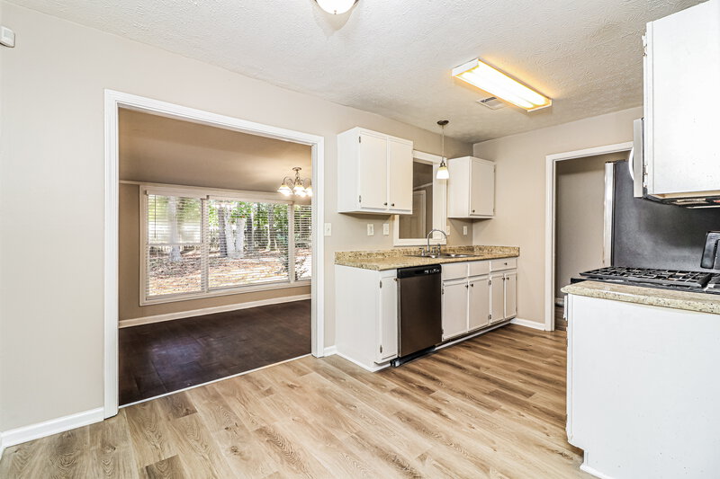 1,765/Mo, 109 Aztec Way SE Acworth, GA 30102 Kitchen View 2