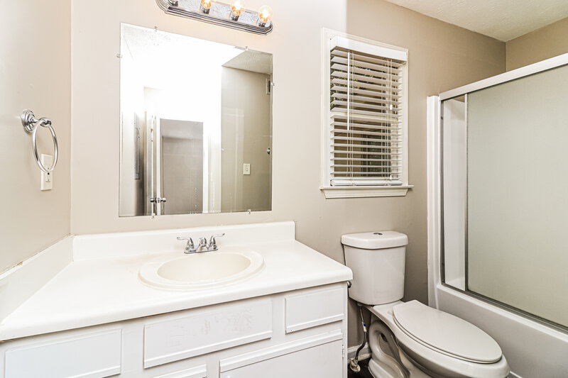 1,765/Mo, 109 Aztec Way SE Acworth, GA 30102 Main Bathroom View