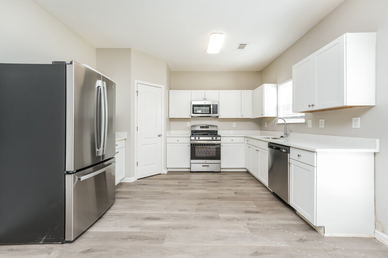 2,300/Mo, 3692 Zoey Lee Dr Snellville, GA 30039 Kitchen View