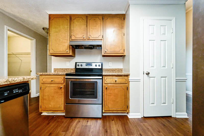 1,825/Mo, 1204 Garden Path SE Conyers, GA 30094 Kitchen View