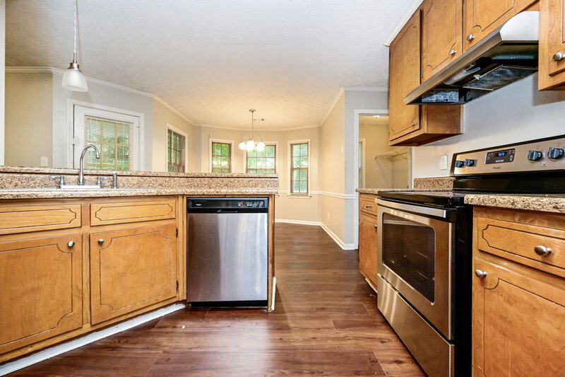 1,825/Mo, 1204 Garden Path SE Conyers, GA 30094 Kitchen View 2