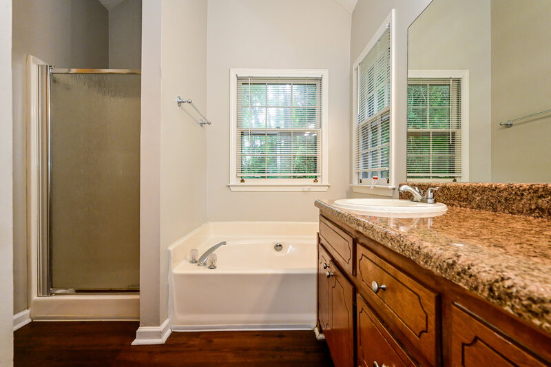 1,825/Mo, 1204 Garden Path SE Conyers, GA 30094 Main Bathroom View 2