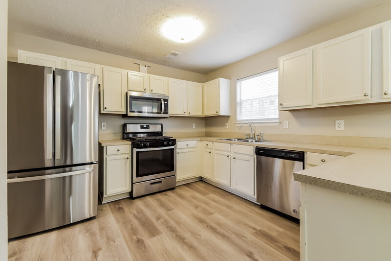 4,080/Mo, 165 Titan Road Stockbridge, GA 30281 Kitchen View