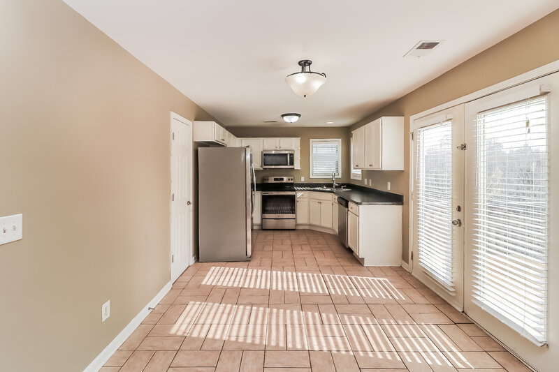 2,120/Mo, 16 Redwood Drive Adairsville, GA 30103 Dining Room View