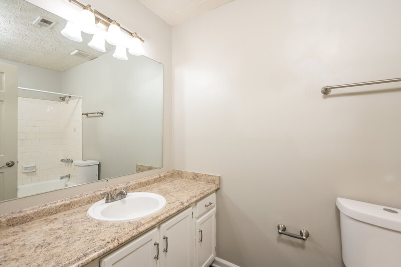 1,950/Mo, 1260 Grayland Hills Trl Lawrenceville, GA 30046 Bathroom View