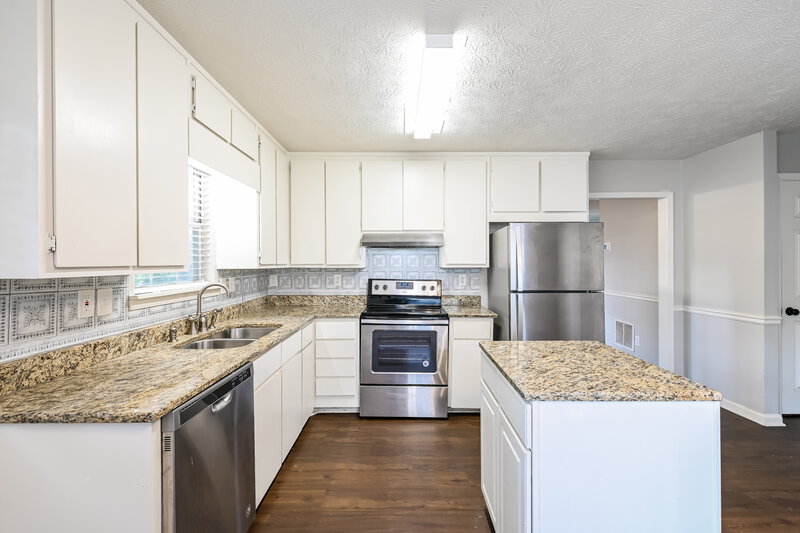 1,965/Mo, 1920 Rocky Mill Drive Lawrenceville, GA 30044 Kitchen View