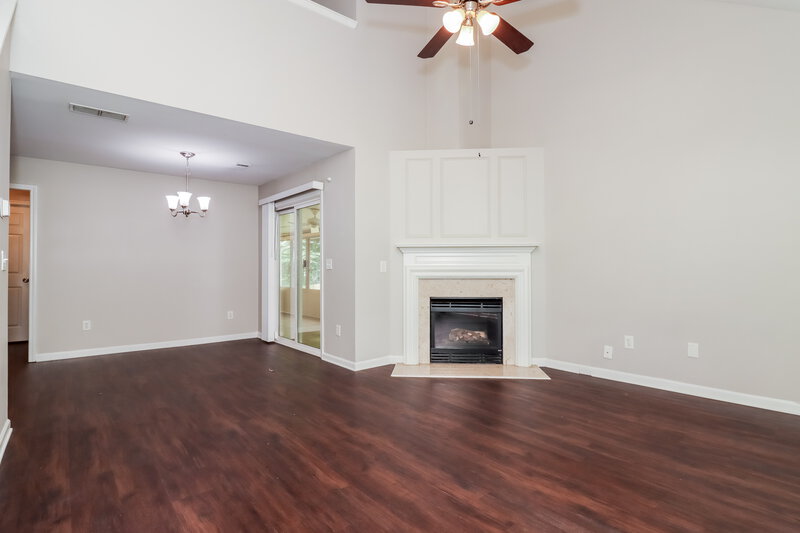 2,335/Mo, 3251 Liberty Commons Dr Kennesaw, GA 30144 Living Room View