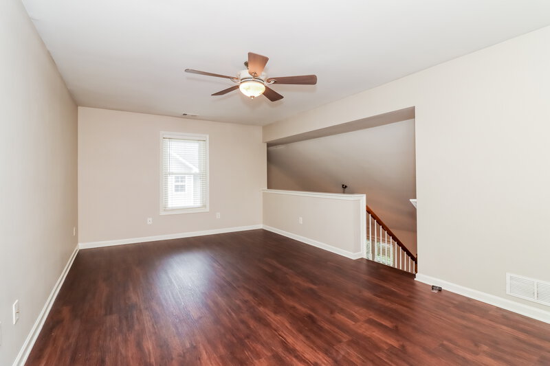 2,335/Mo, 3251 Liberty Commons Dr Kennesaw, GA 30144 Living Room View 3