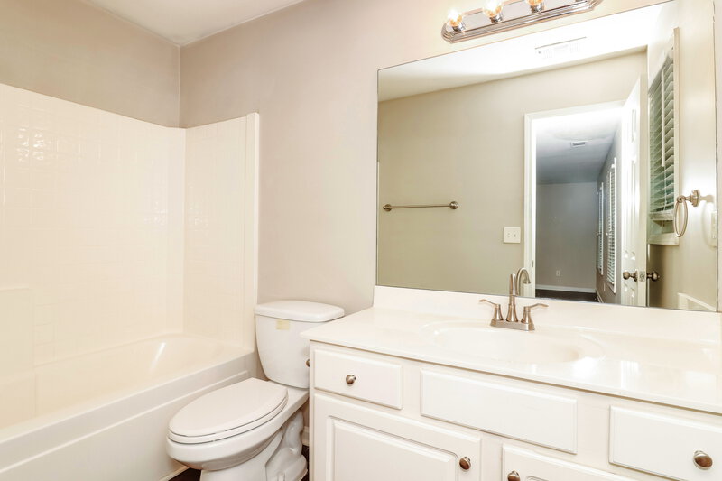 2,335/Mo, 3251 Liberty Commons Dr Kennesaw, GA 30144 Main Bedroom View 3