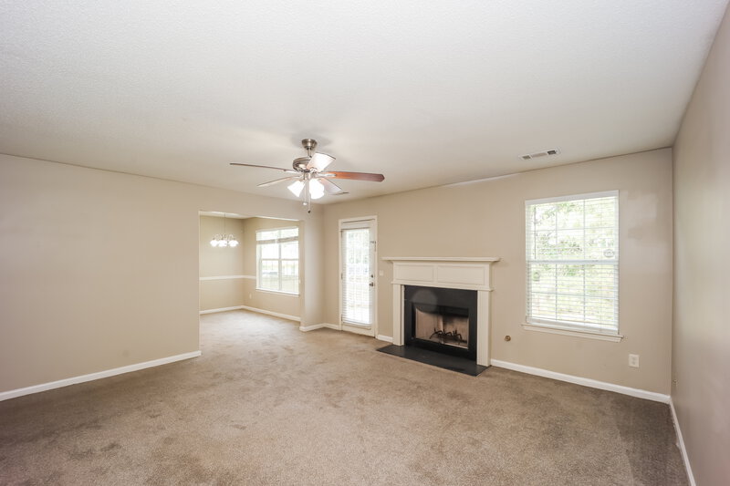 2,740/Mo, 2615 Thunder Basin Way Douglasville, GA 30135 Living Room View