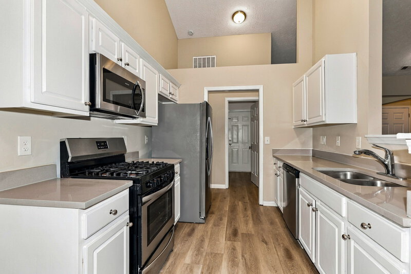 2,015/Mo, 2615 Thunder Basin Way Douglasville, GA 30135 Kitchen View