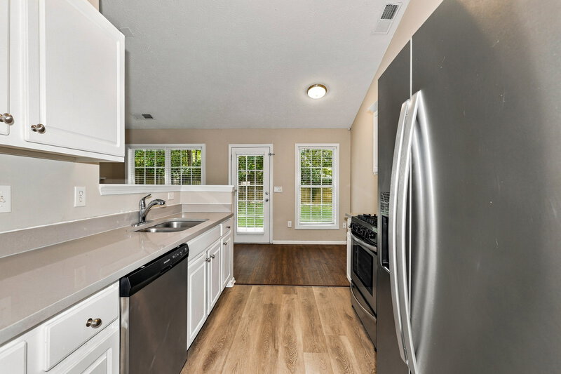 2,015/Mo, 2615 Thunder Basin Way Douglasville, GA 30135 Kitchen View 2