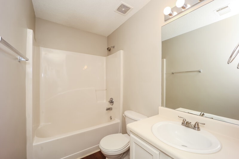 2,740/Mo, 2615 Thunder Basin Way Douglasville, GA 30135 Bathroom View