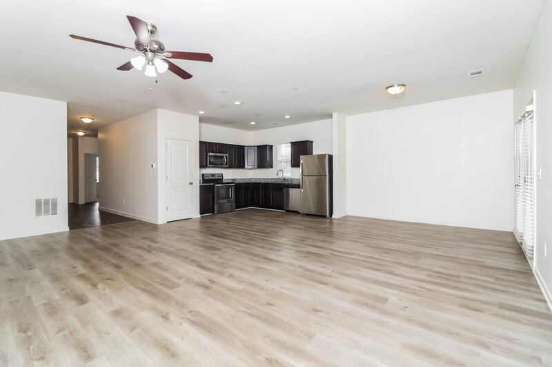 2,900/Mo, 7261 Lacey Drive Douglasville, GA 30134 Living Room View 2
