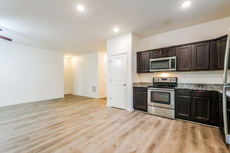 1,915/Mo, 7261 Lacey Drive Douglasville, GA 30134 Kitchen View