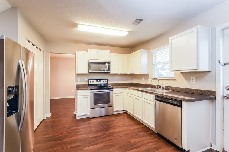 1,730/Mo, 1018 Saint Augustine Parkway Locust Grove, GA 30248 Misc View 5