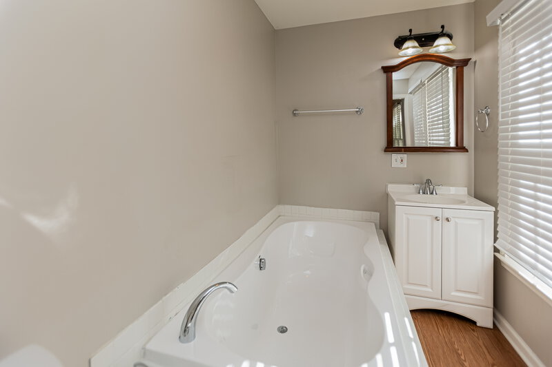 2,760/Mo, 3604 Spring Leaf Ln Acworth, GA 30101 Bathroom View 2