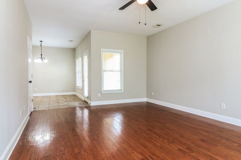 1,715/Mo, 49 Celtic Court Adairsville, GA 30103 Living Room View