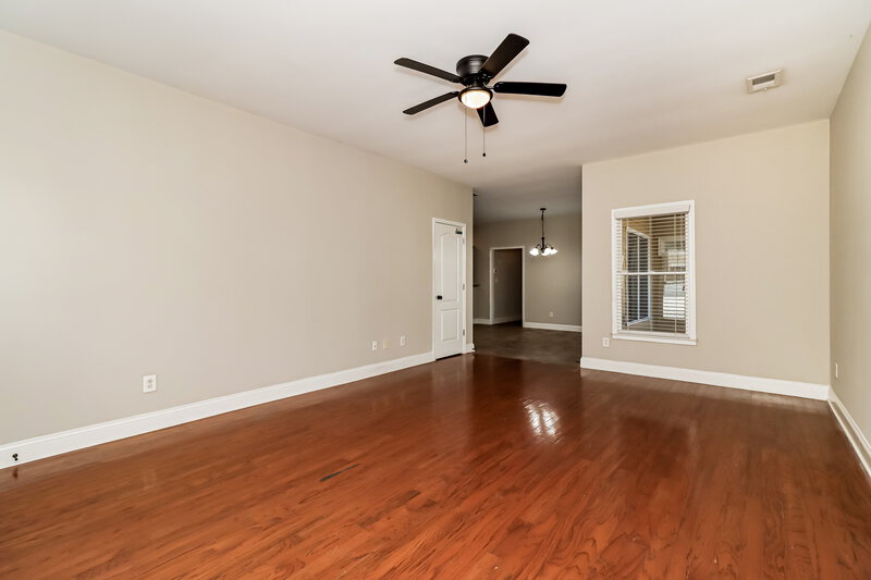 1,660/Mo, 49 Celtic Court Adairsville, GA 30103 Living Room View 2