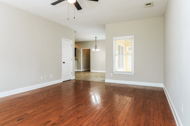 1,715/Mo, 49 Celtic Court Adairsville, GA 30103 Living Room View 2