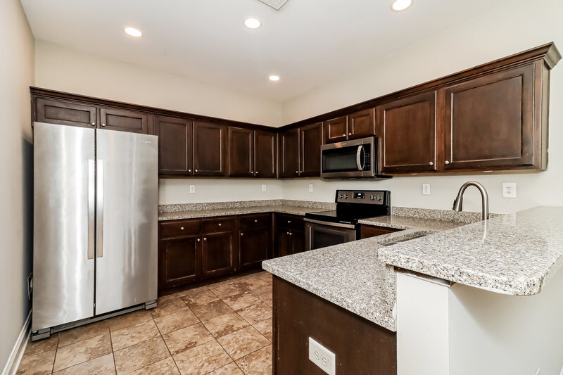 1,660/Mo, 49 Celtic Court Adairsville, GA 30103 Kitchen View
