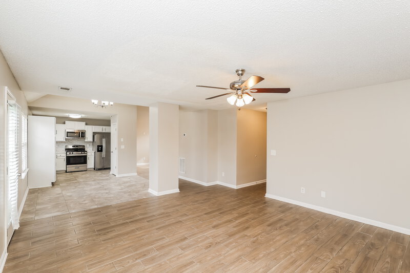 1,770/Mo, 248 Kings Cove Locust Grove, GA 30248 Family Room View 3