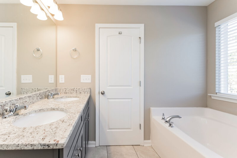 2,055/Mo, 78 Moss Way Cartersville, GA 30120 Master Bathroom View