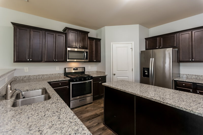 2,670/Mo, 26 Barnsley Village Dr Adairsville, GA 30103 Kitchen View 2