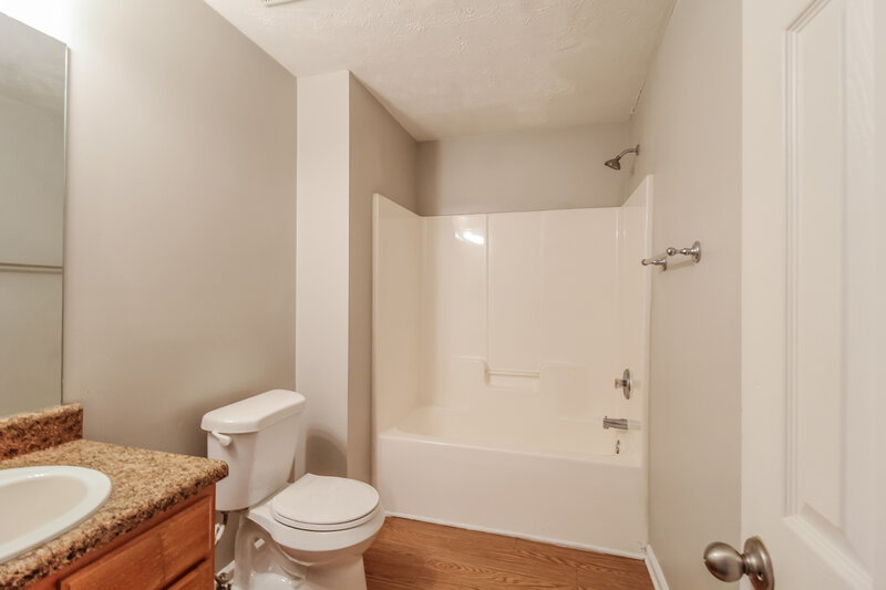 2,520/Mo, 245 Whistle Way Locust Grove, GA 30248 Bathroom View