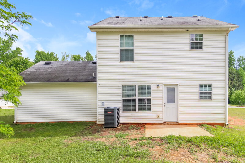 2,520/Mo, 245 Whistle Way Locust Grove, GA 30248 Rear View