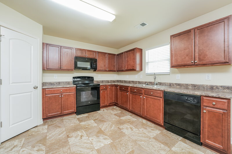 1,935/Mo, 110 Betty Ann Lane Covington, GA 30016 Kitchen View