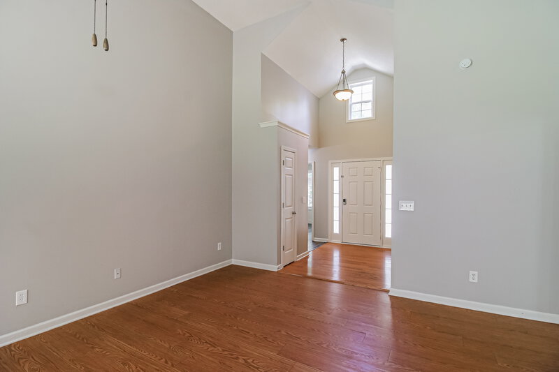 2,185/Mo, 128 Paxton Place Newnan, GA 30263 Living Room View 2