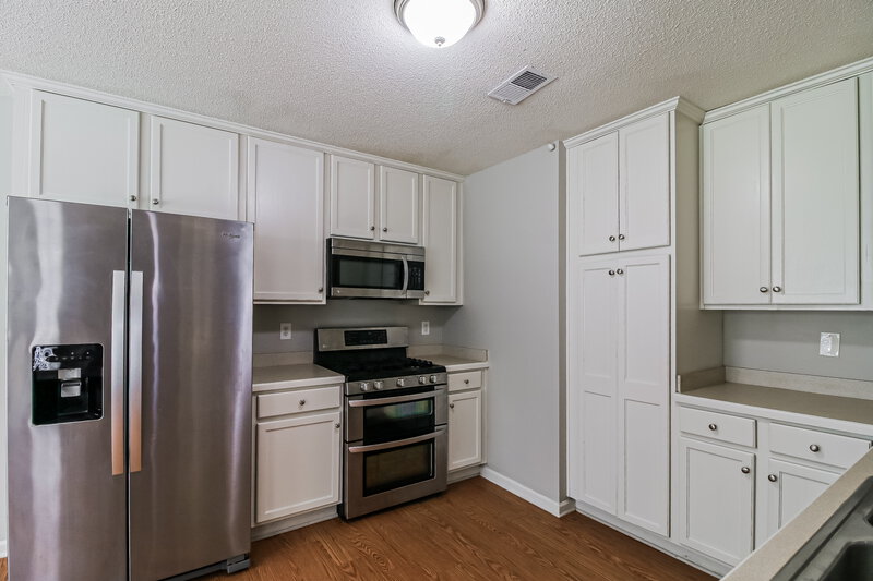 2,185/Mo, 128 Paxton Place Newnan, GA 30263 Kitchen View 2