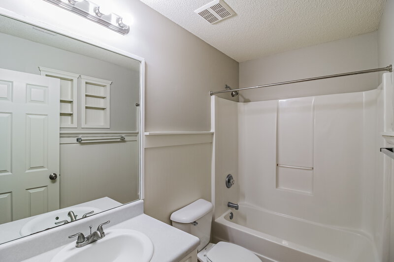 2,185/Mo, 128 Paxton Place Newnan, GA 30263 Bathroom View