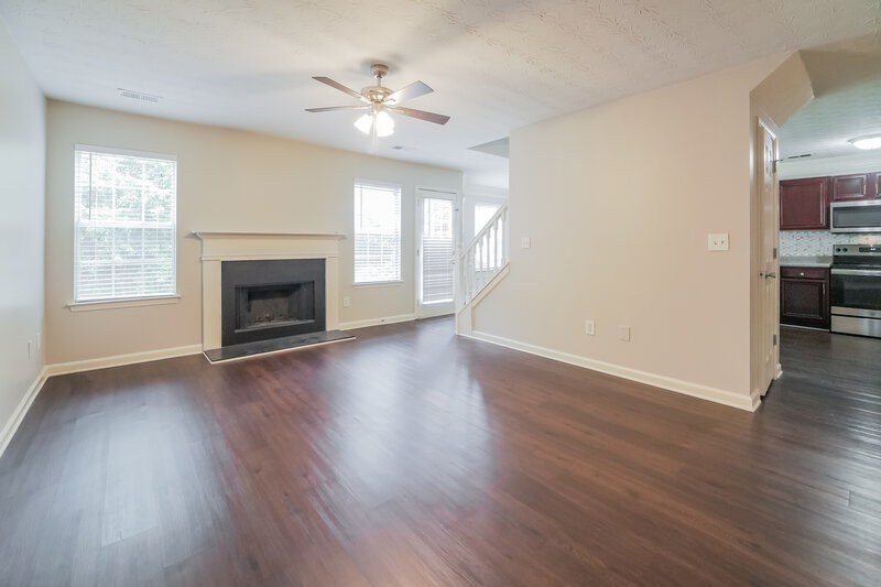 1,520/Mo, 11100 Aliyah Drive Hampton, GA 30228 Living Room View 2