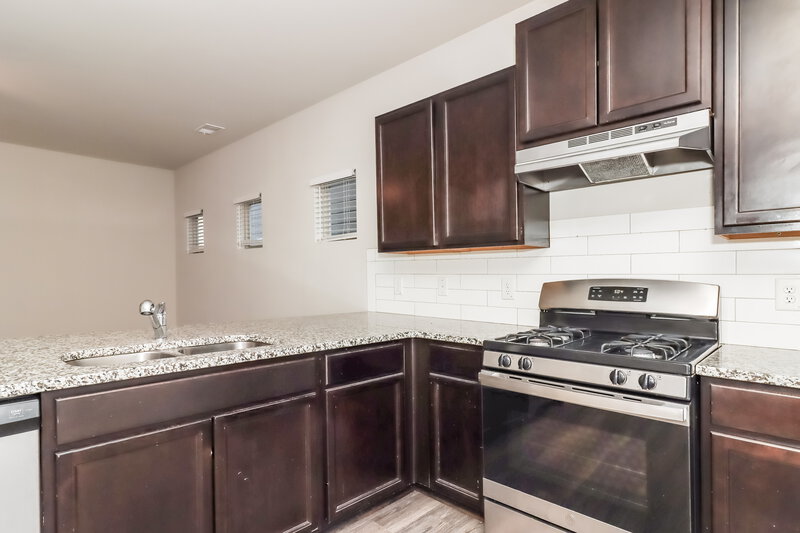 1,910/Mo, 143 Preserve Dr Newnan, GA 30263 Kitchen View 2