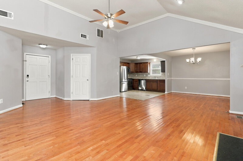 2,215/Mo, 2663 Candler Dr Marietta, GA 30064 Living Room View 3