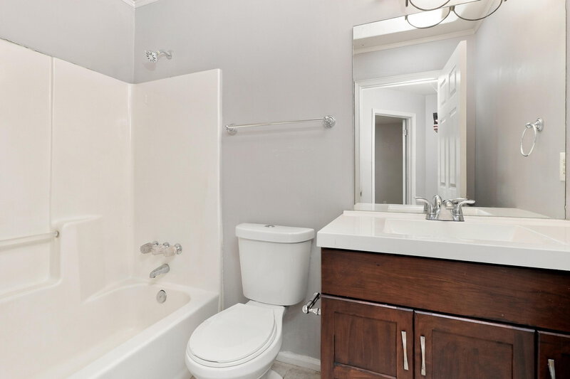 2,215/Mo, 2663 Candler Dr Marietta, GA 30064 Bathroom View