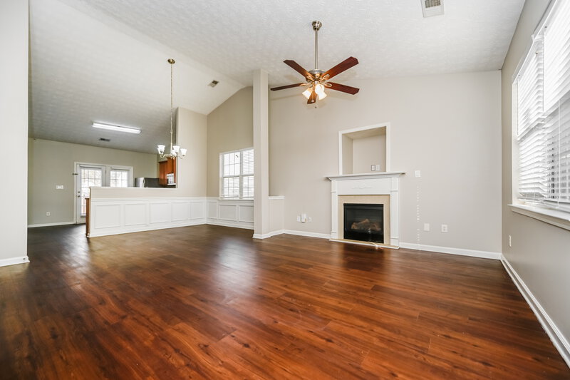 1,915/Mo, 1447 Wilshire Way McDonough, GA 30253 Living Room View