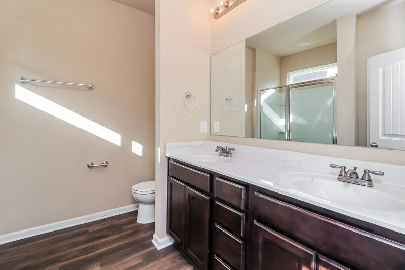 1,700/Mo, 32 Susie Creek Walk Villa Rica, GA 30180 Main Bathroom View