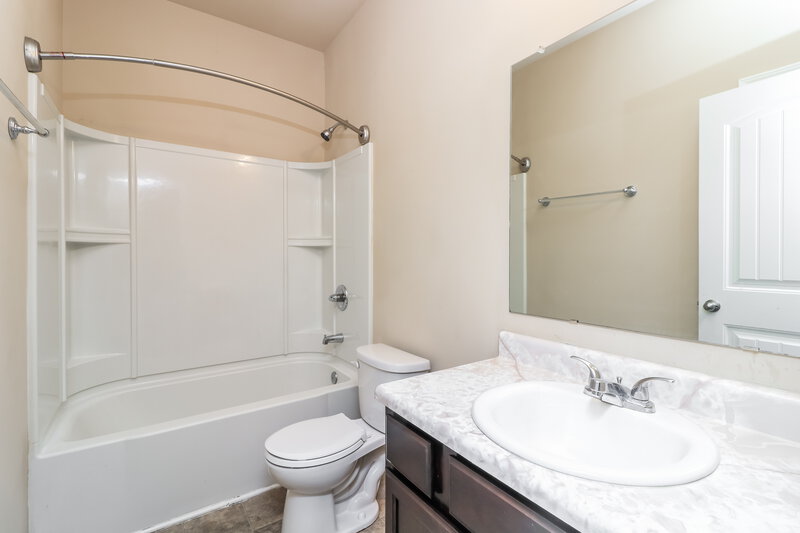 1,700/Mo, 32 Susie Creek Walk Villa Rica, GA 30180 Bathroom View