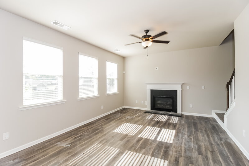 2,035/Mo, 361 Susie Creek Ln Villa Rica, GA 30180 Living Room View 2